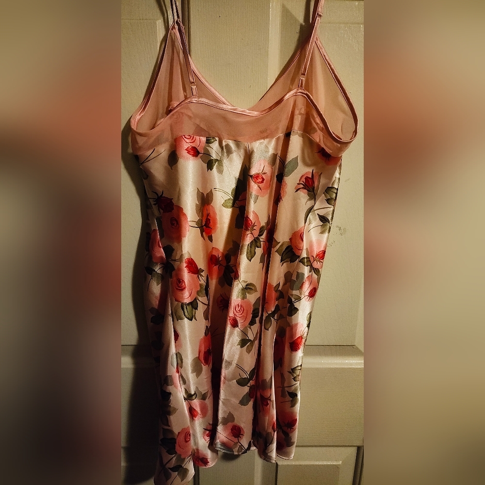 New Jaclyn Smith Woman's Sleepware Size Large - Picture 3 of 4